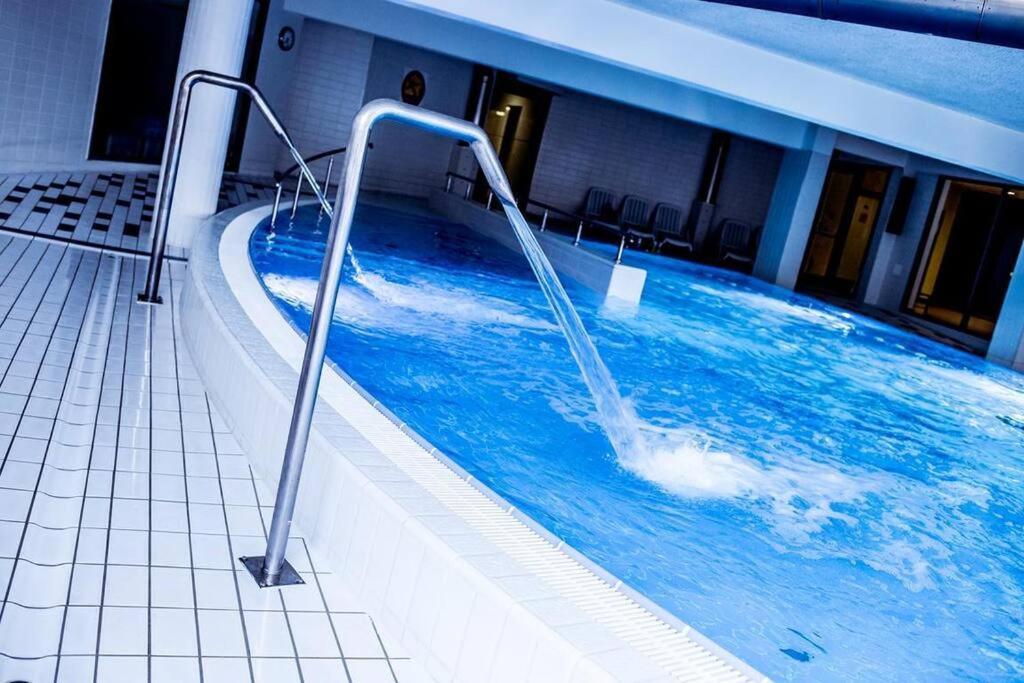 Premium Apartment For Old Town & Jewish Quarter - Balcony Plus Pool Onsite Krakau Exterior foto
